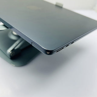 Apple MacBook Air 2022 13-inch M2 256GB SSD Midnight Laptop